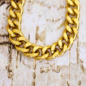 16 inch, Vintage Thick Curb Links Gold Tone Choker Necklace - B17